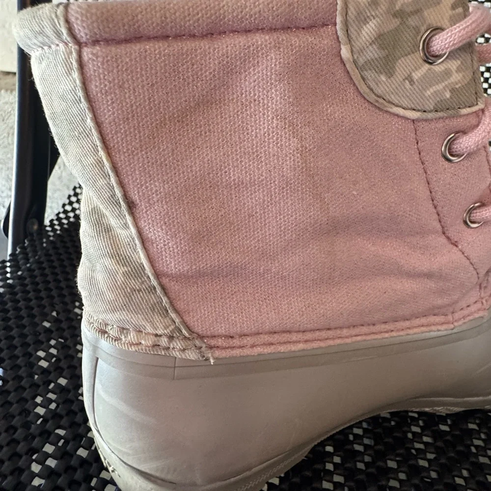Sperry Big Girl duck boots. Pink and Silver Kids Snow Boots